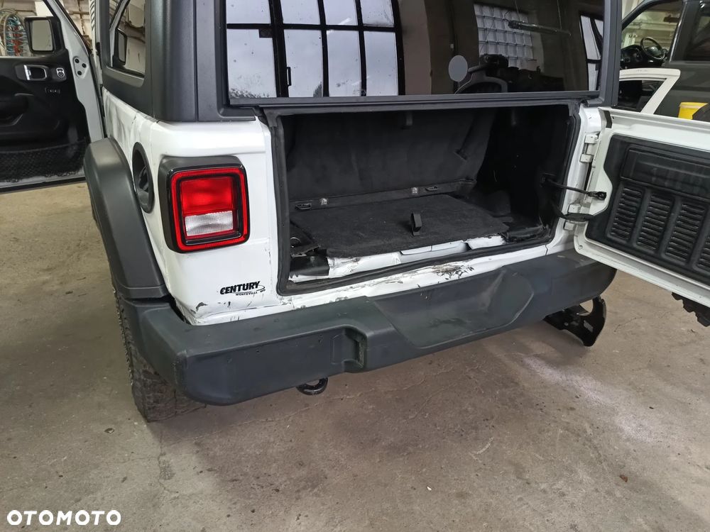 Jeep Wrangler - 15