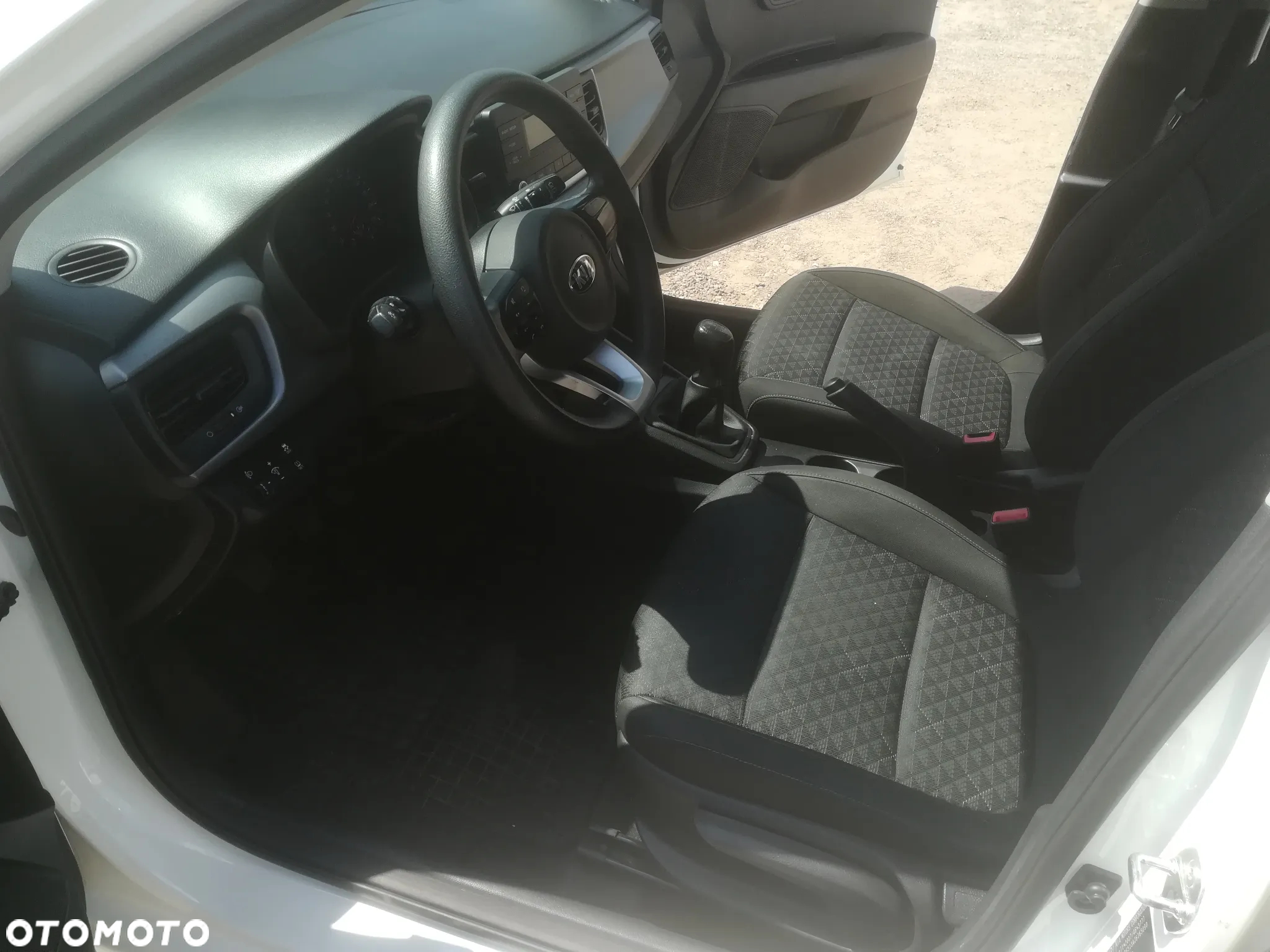Kia Rio 1.4 crdi Business Line - 12