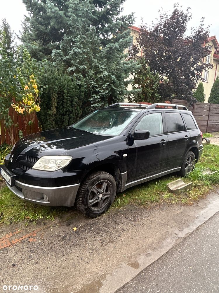 Mitsubishi Outlander - 3
