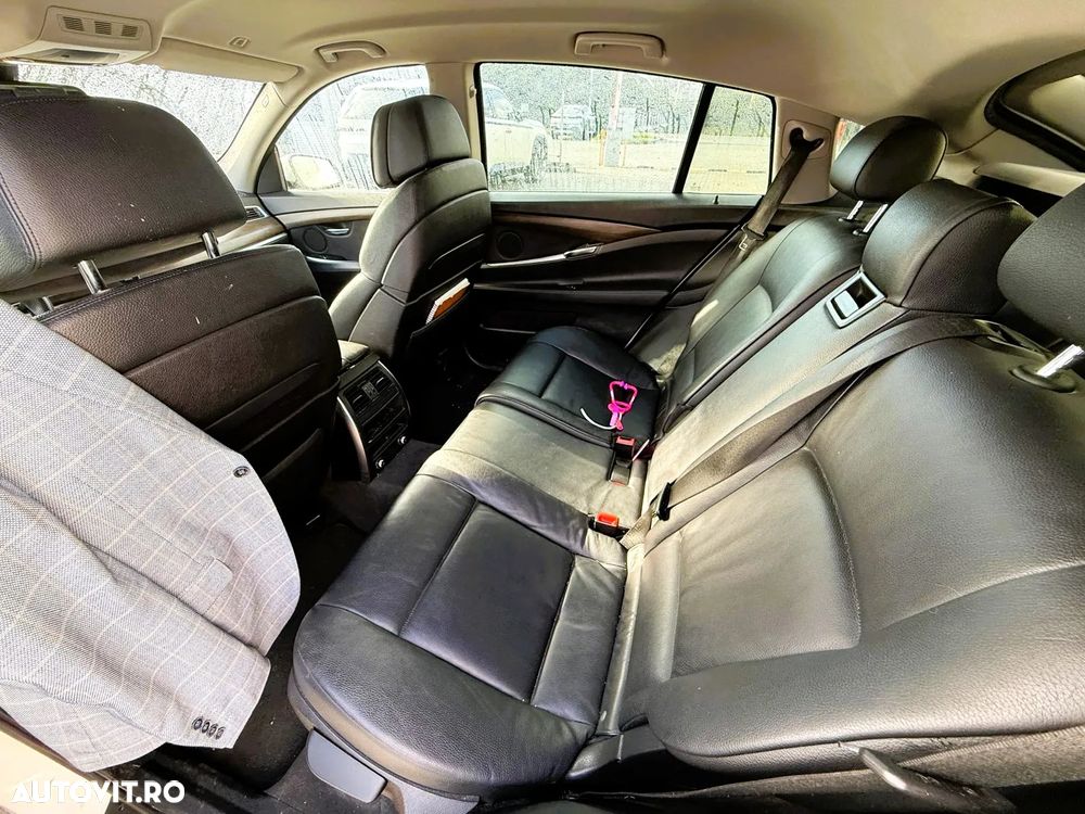 BMW Seria 5 530d xDrive Gran Turismo - 15