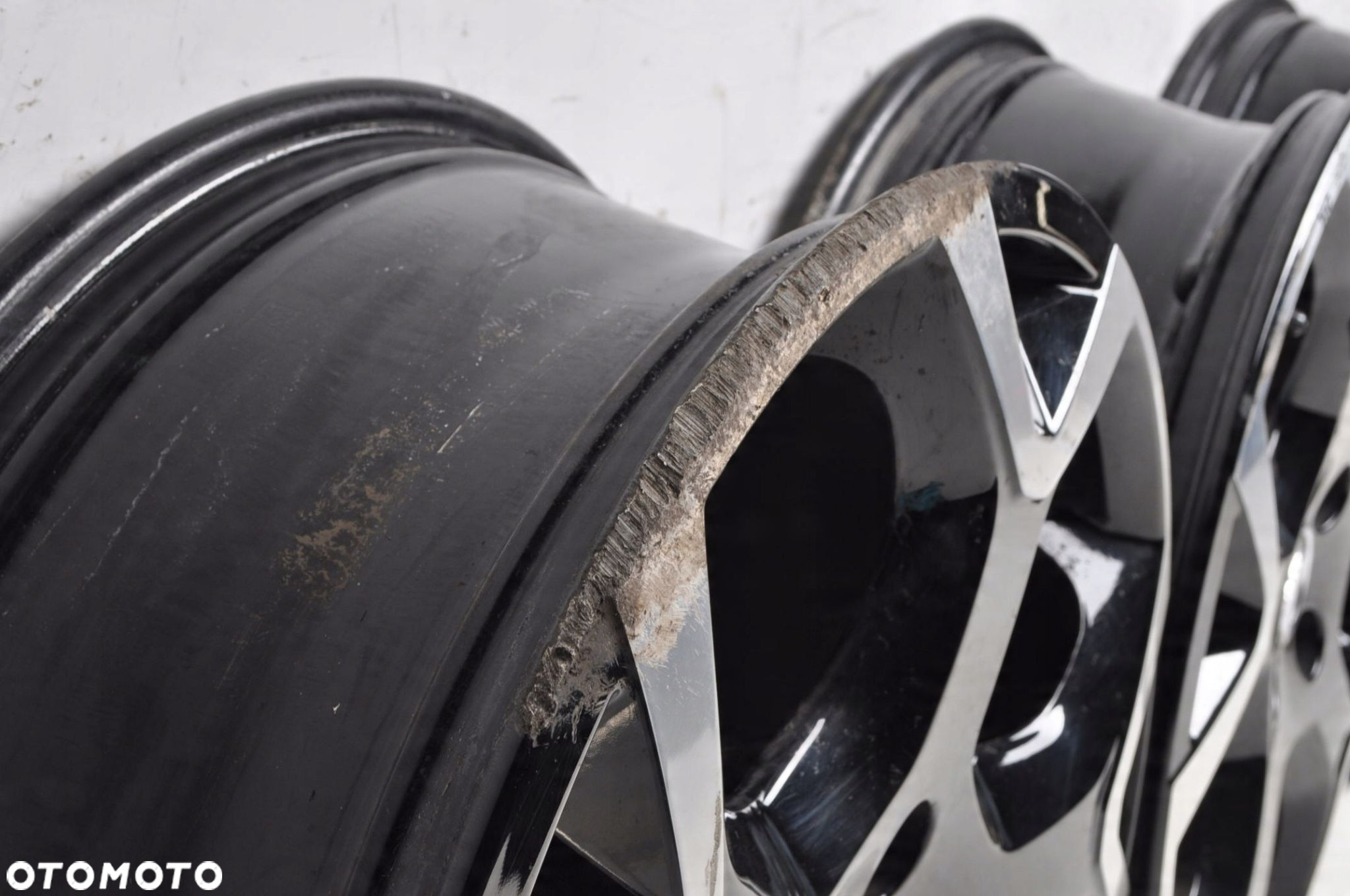 OPEL MOKKA FELGI ALUMINIOWE R18" 7J 4X108 ET35 9835097680 - 3
