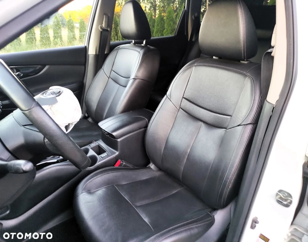 Nissan Rogue - 10