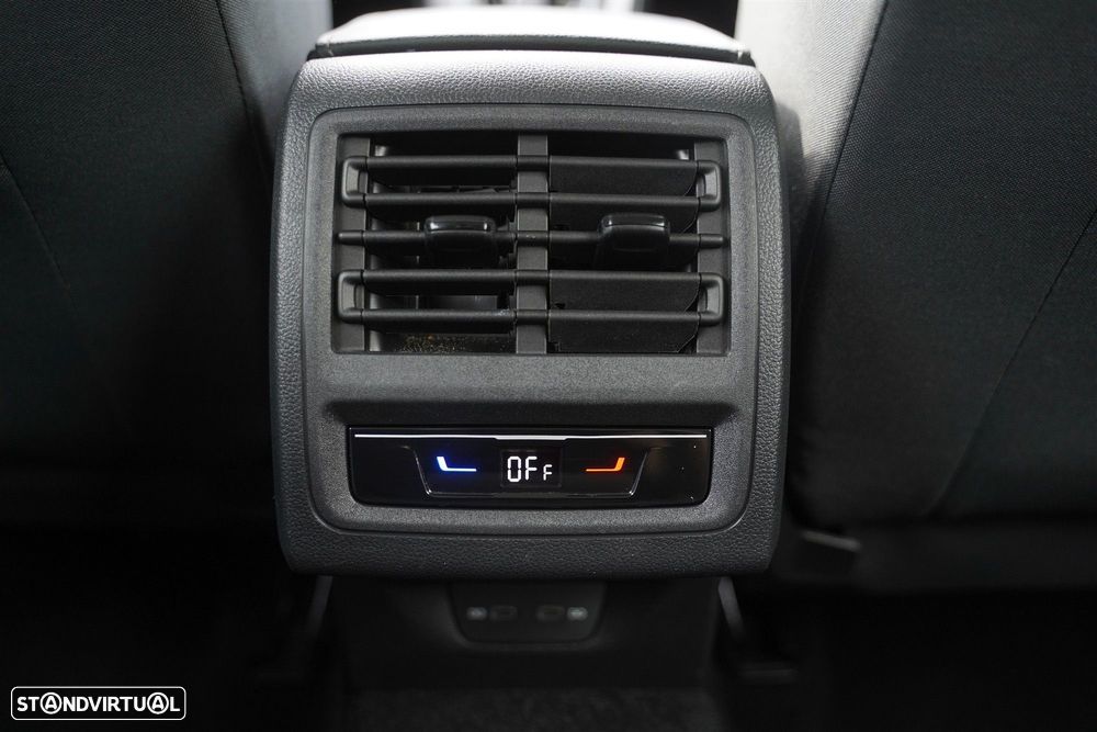 VW Golf 2.0 TDI Life DSG - 14