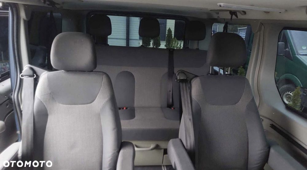 Opel Vivaro - 10