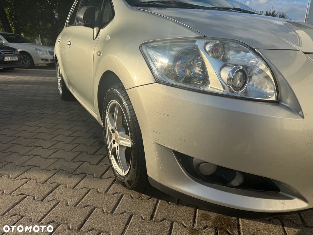 Toyota Auris 1.4 VVT-i Terra - 14