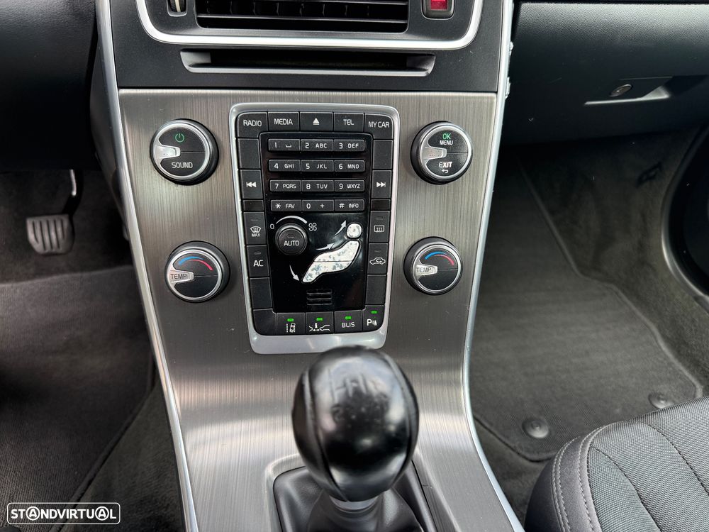 Volvo S60 2.0 D3 Momentum Start/Stop - 21