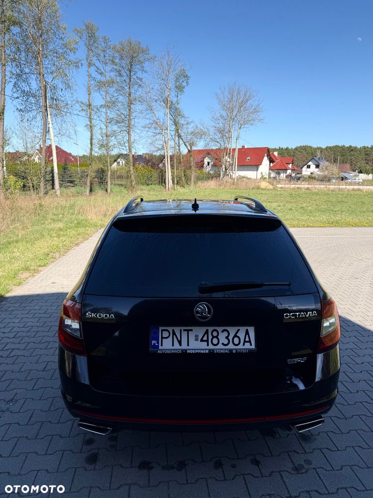 Skoda Octavia 2.0 TDI DSG RS - 14