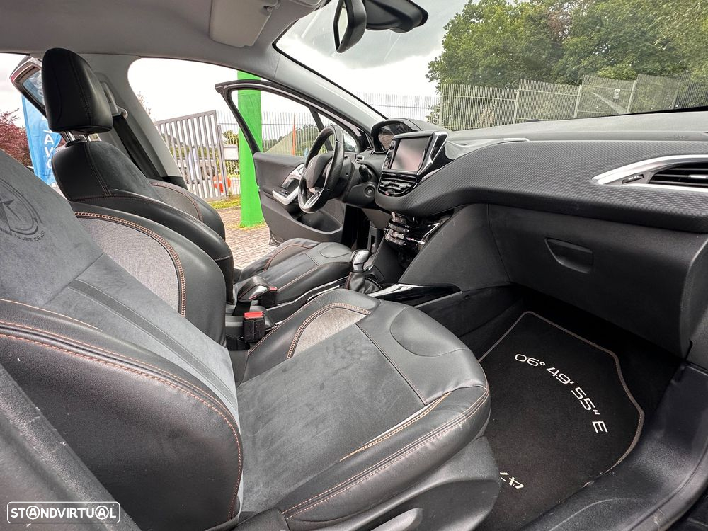 Peugeot 2008 1.2 PureTech Crossway - 5