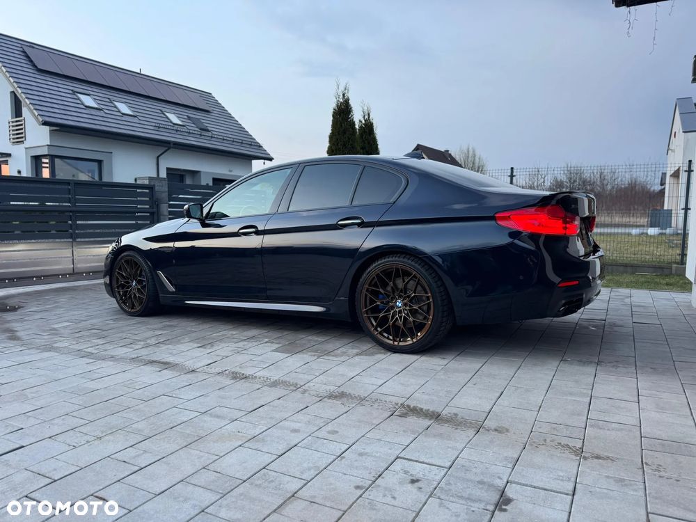 BMW Seria 5 M550i xDrive - 8