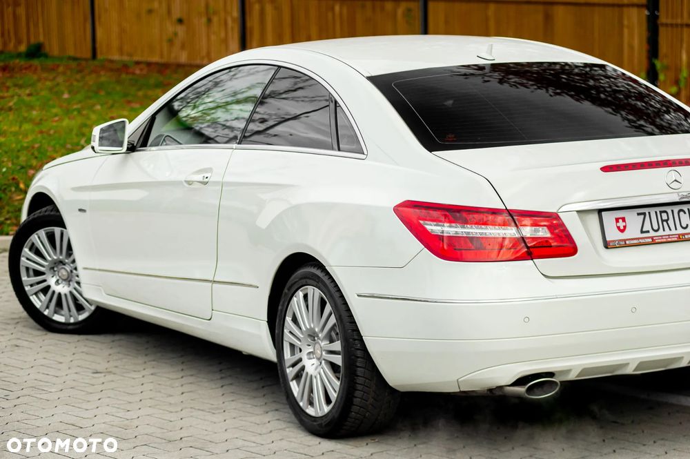 Mercedes-Benz Klasa E 250 BlueEFFICIENCY 7G-TRONIC Avantgarde - 36