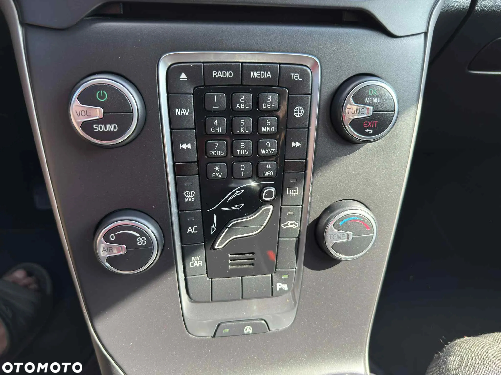 Volvo V40 - 24
