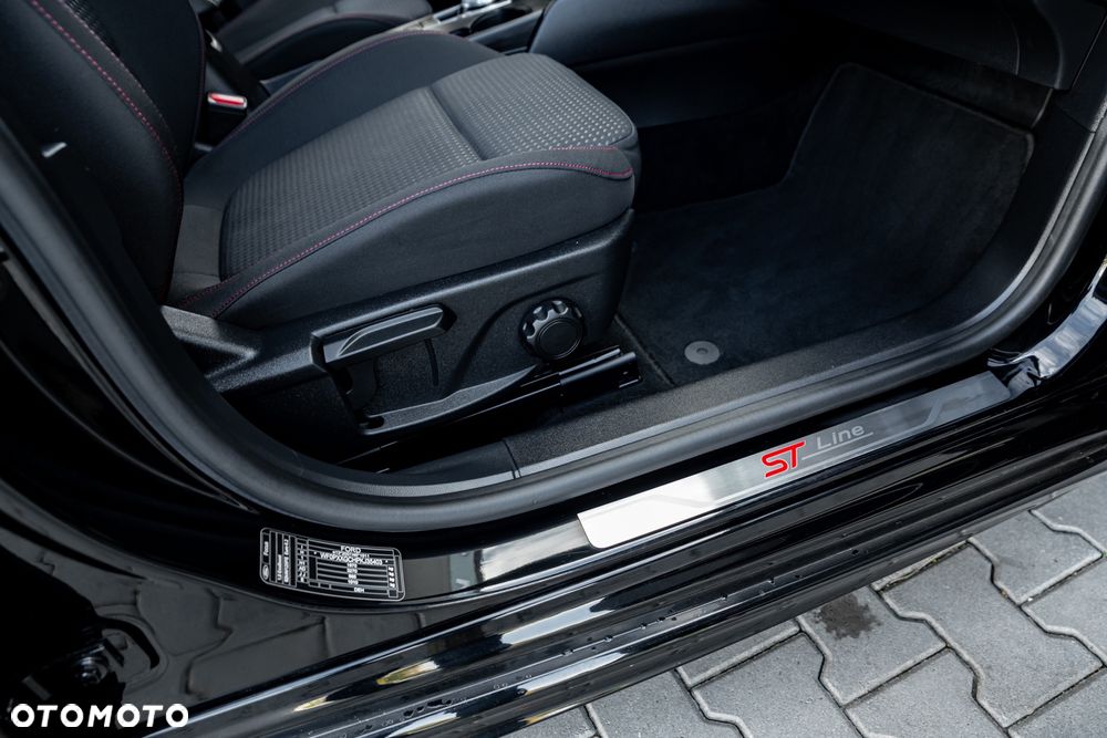 Ford Focus 1.0 EcoBoost ST-Line ASS PowerShift - 24