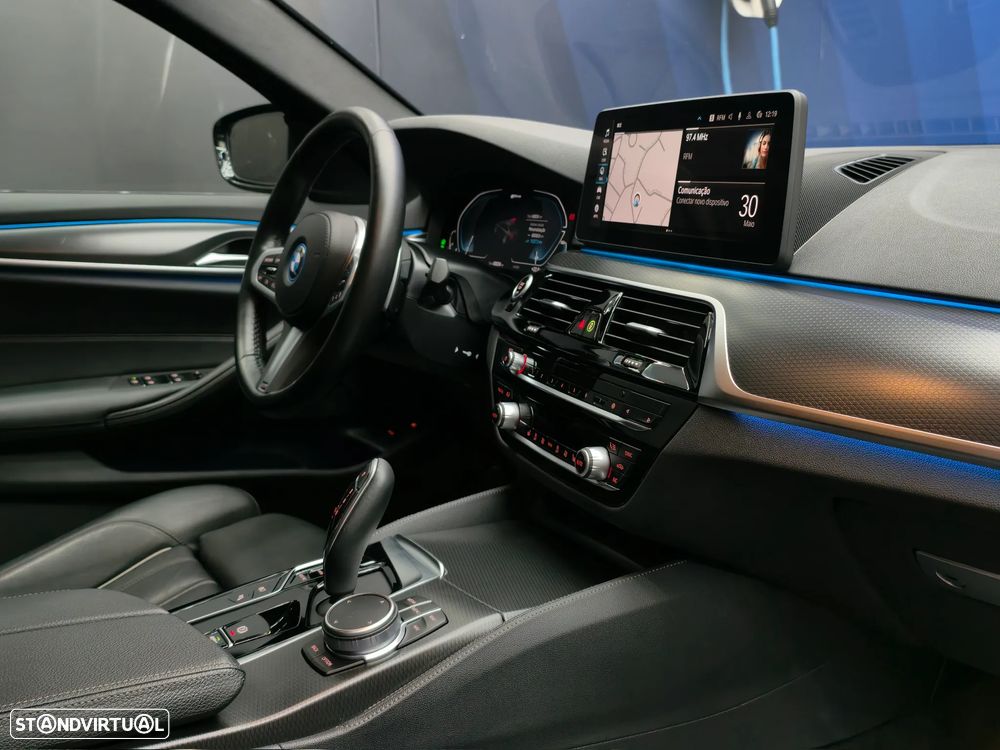 BMW 530 e Pack M - 43