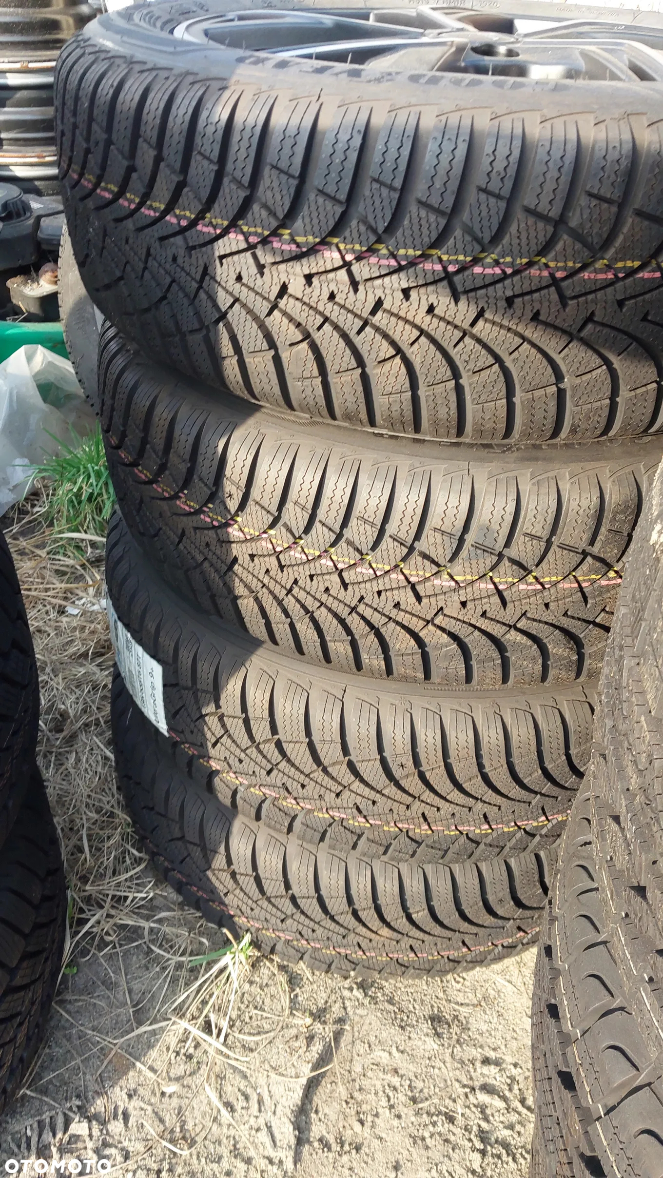 TOYOTA YARIS IV KOŁA ZIMOWE 195/55R16 GOODYER CZUJNIKI CIŚNIENIA 5x100 et50 6jx16 - 2