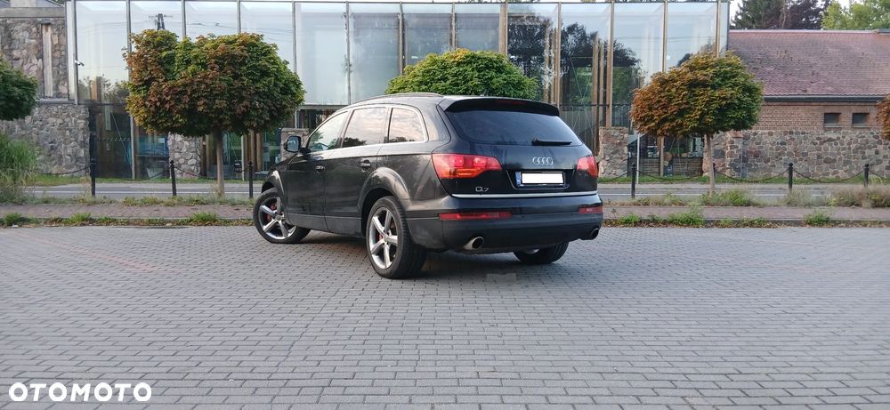 Audi Q7 - 4
