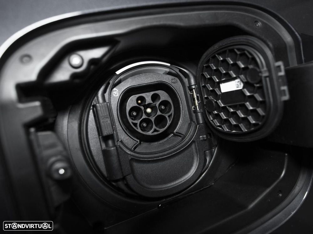 Mercedes-Benz A 250 e Style Plus - 13