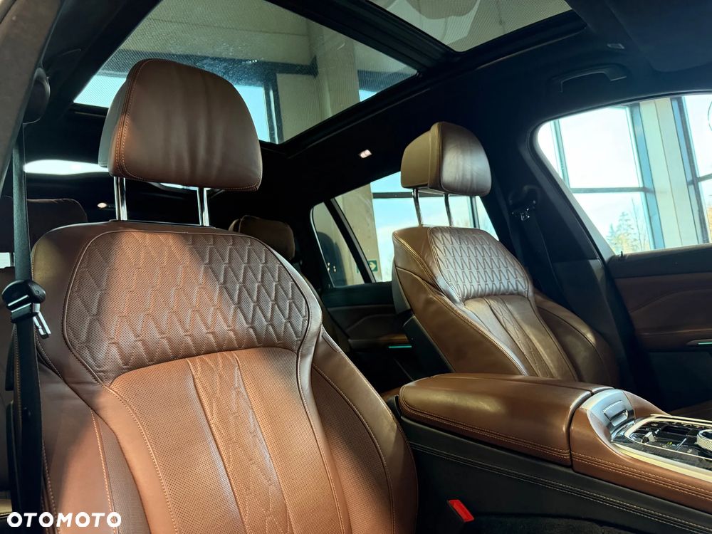 BMW X7 - 31