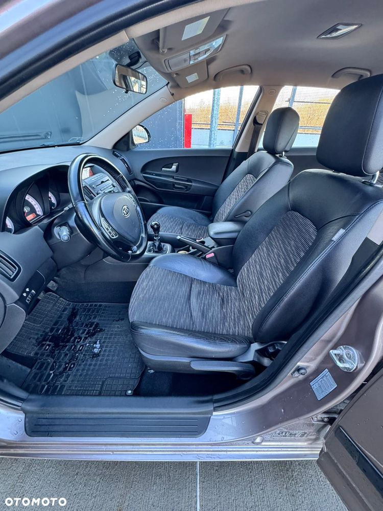 Kia Ceed 1.4 Comfort - 13