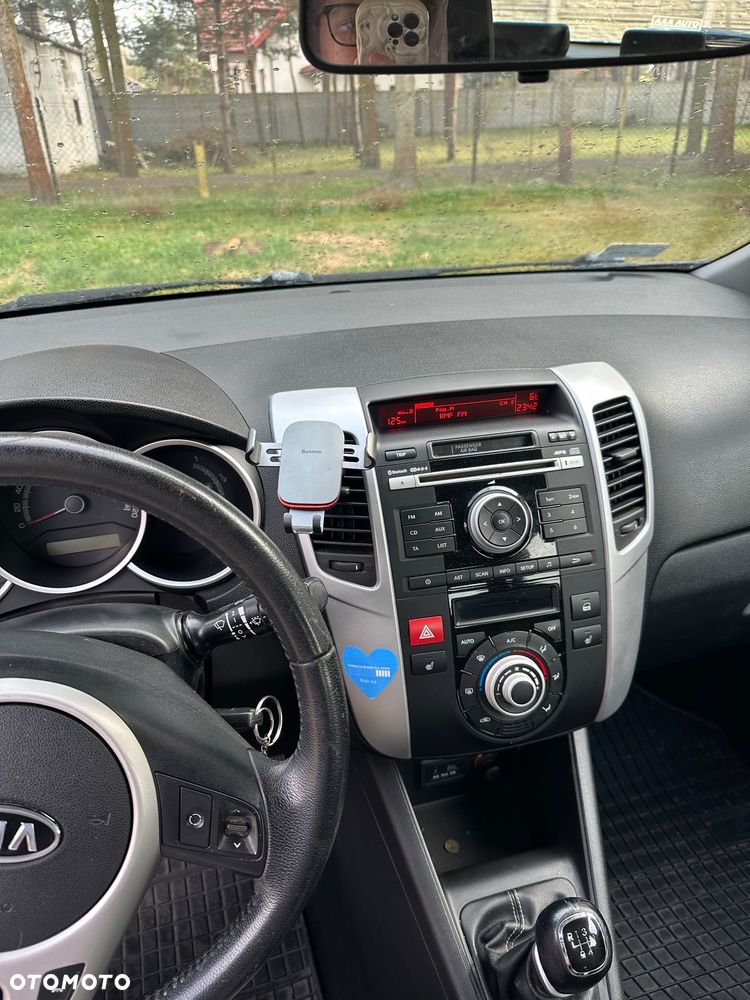 Kia Venga 1.6 CVVT Fifa World Cup Edition - 9