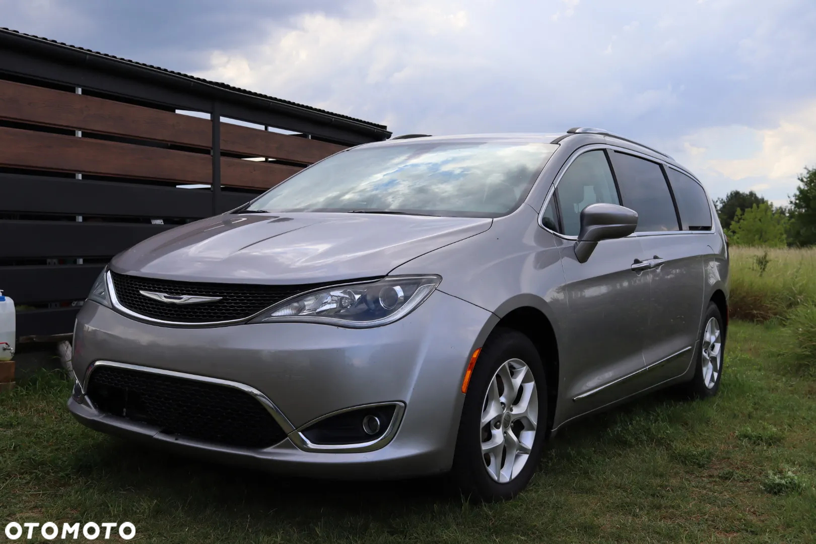Chrysler Pacifica - 4