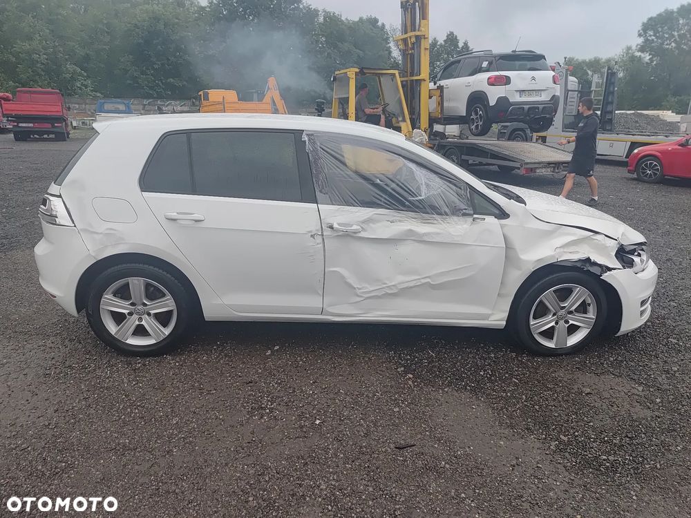 Volkswagen Golf 1.6 TDI Trendline - 12