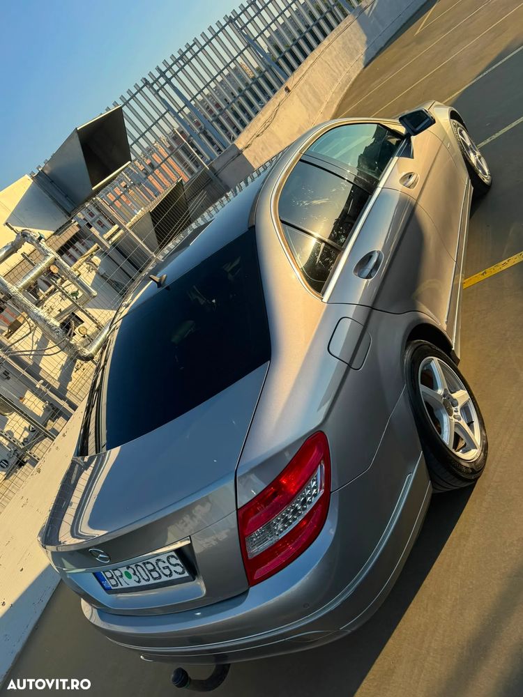 Mercedes-Benz C - 9