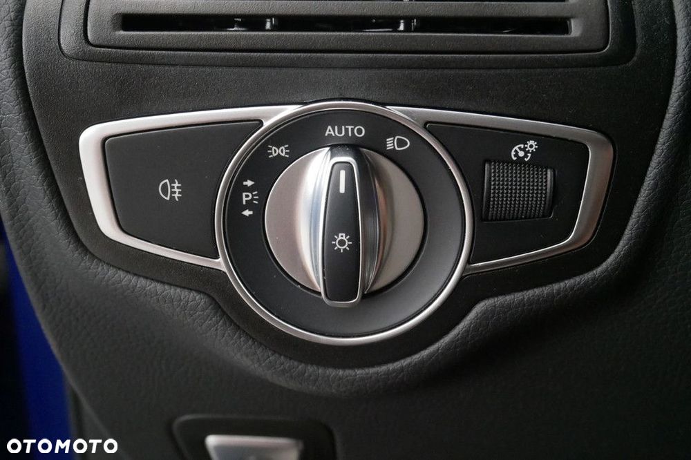 Mercedes-Benz GLC - 29