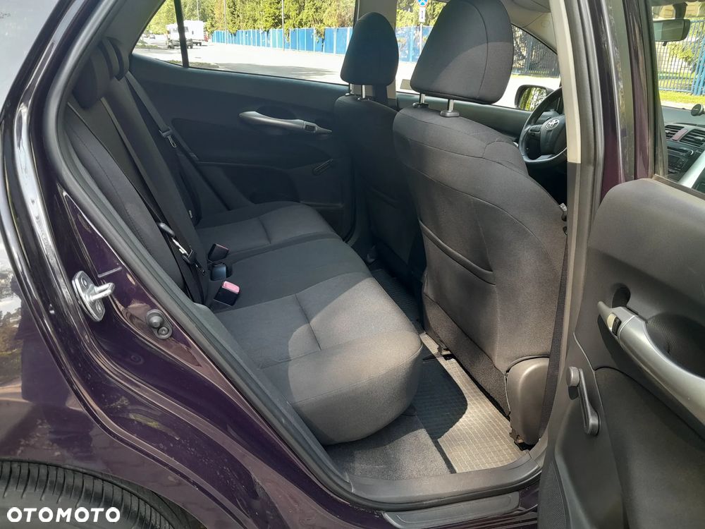 Toyota Auris 1.33 VVT-i Life - 10