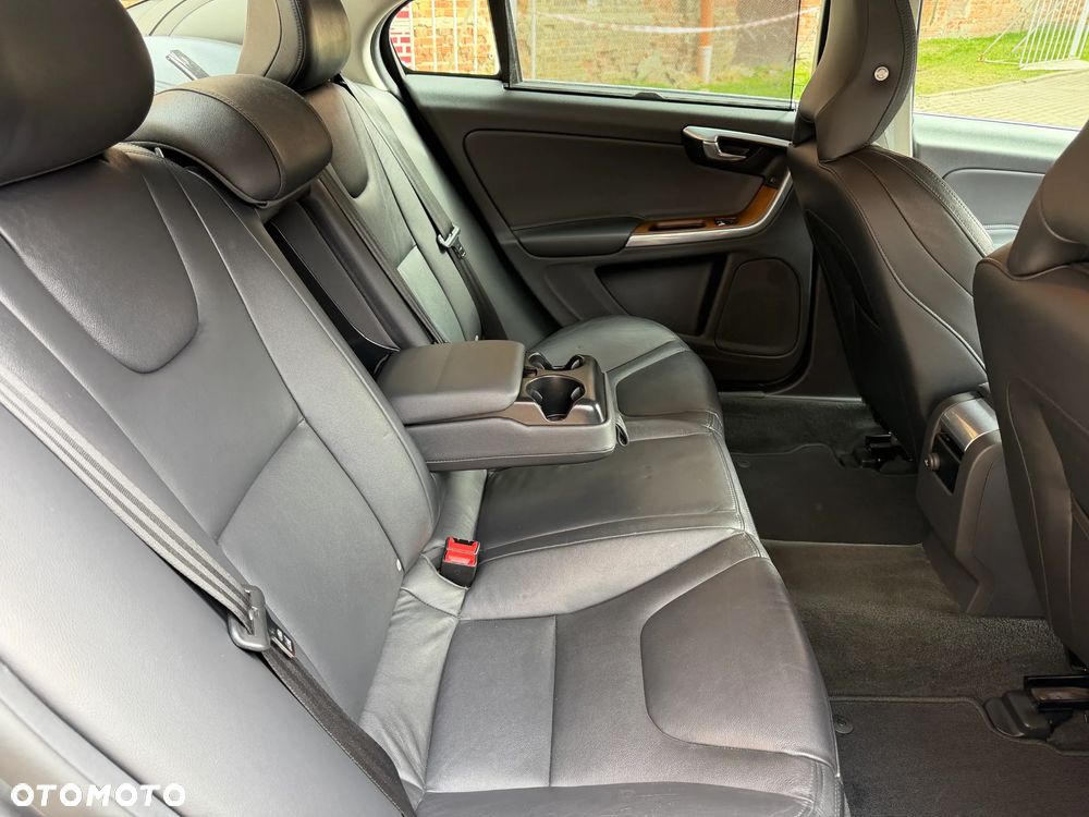 Volvo S60 T5 Geartronic Summum - 23