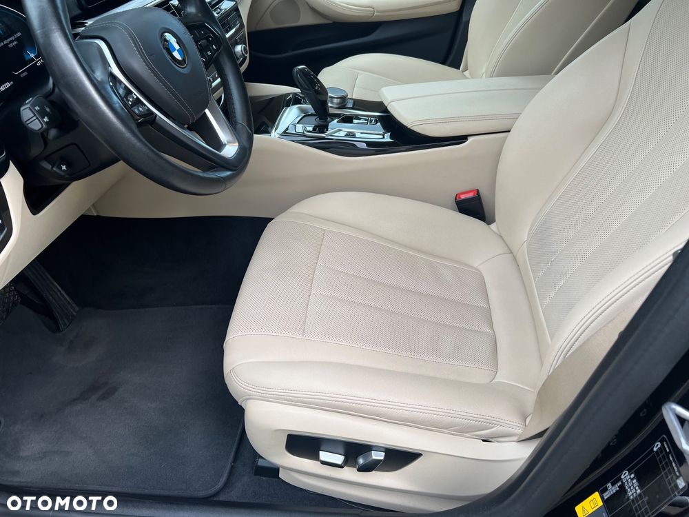 BMW Seria 5 530e xDrive - 21