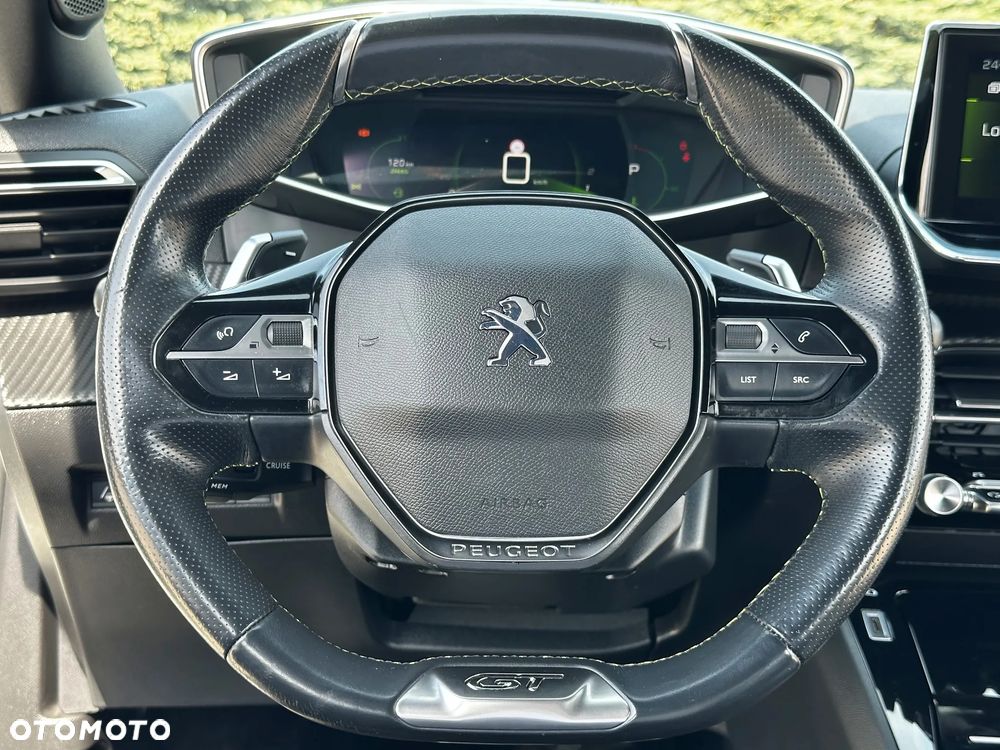 Peugeot 2008 BlueHDi 130 EAT8 GT Pack - 26