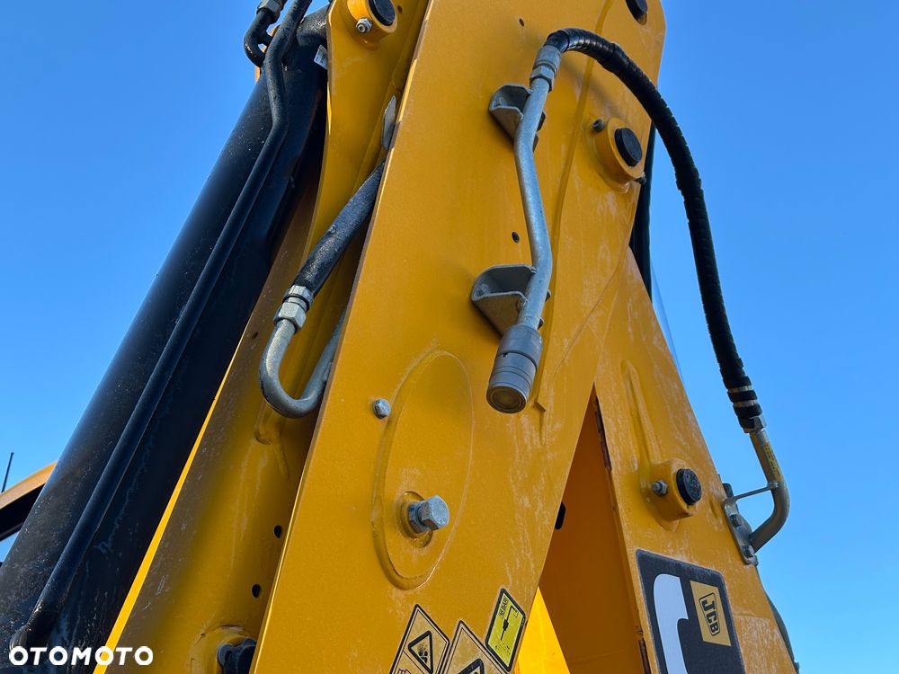 JCB 3CX PLUS 109hp Powershift + Torquelock (Contractor) - 23