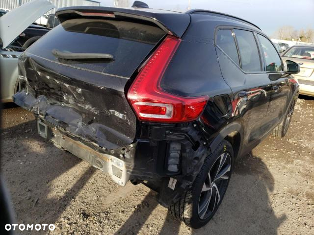 Volvo XC 40 - 4