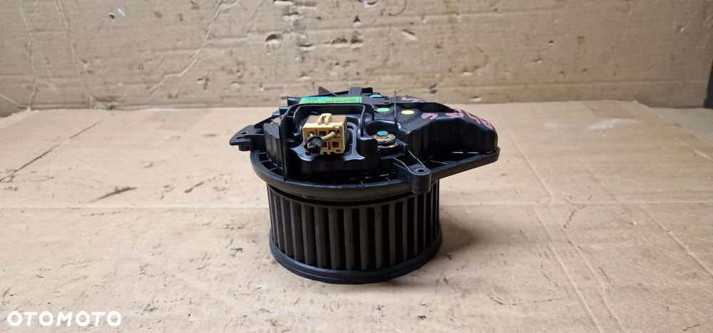 Wentylator silnik dmuchawy nagrzewnicy Audi A4 B6 8E1820021A - 3
