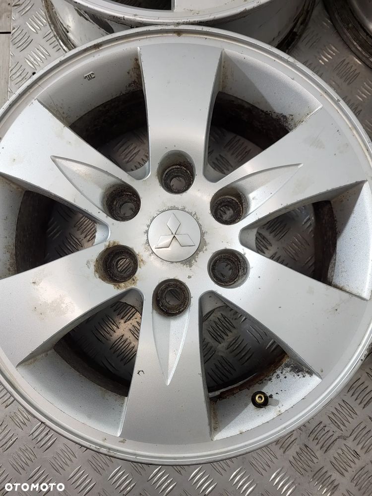 Mitsubishi L200 IV Felgi Aluminiowe 17 - 4