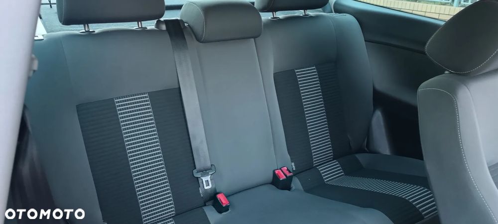 Volkswagen Polo - 32