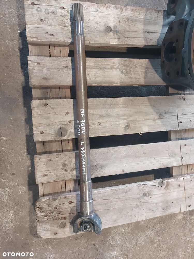 Półoś lewa napęd przód 750mm 3904997M1 Massey Ferguson 7600
