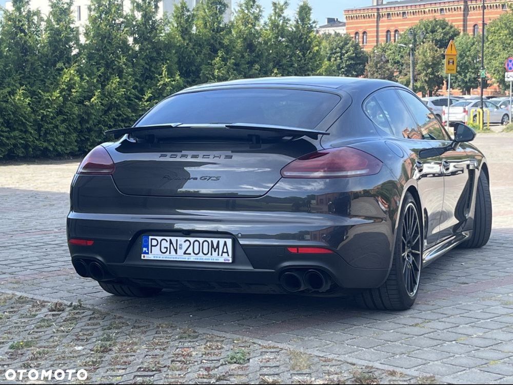 Porsche Panamera - 25