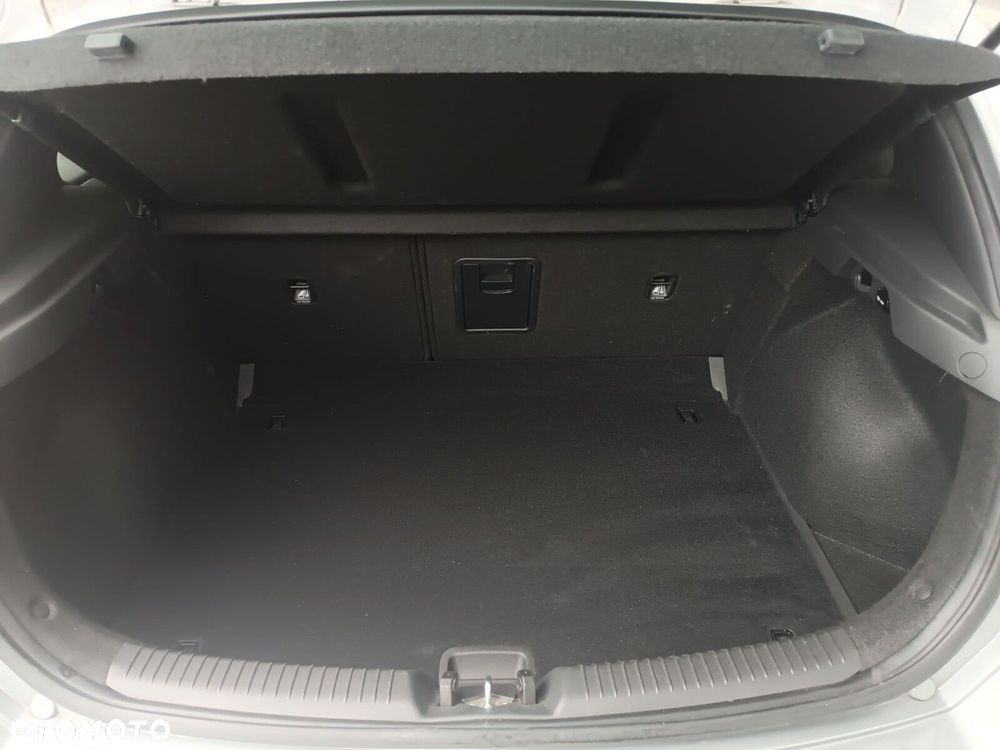 Hyundai i30 1.5 T-GDI 48V Smart - 33