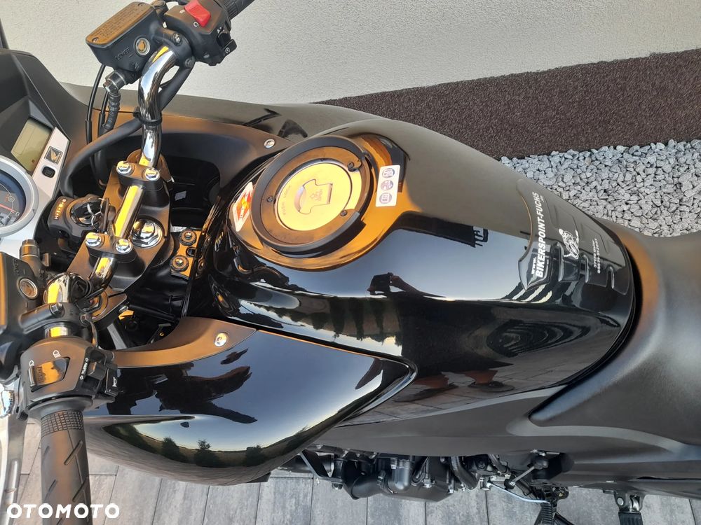 Honda CBF - 37