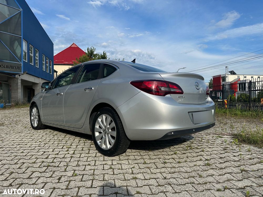 Opel Astra - 4