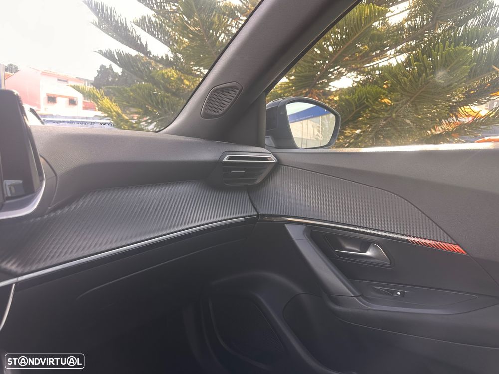 Peugeot 2008 1.2 PureTech Active Pack - 38