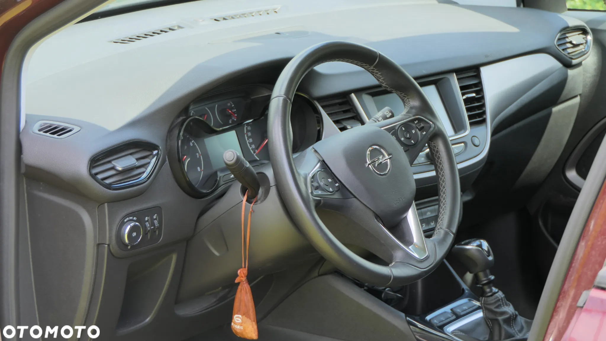 Opel Crossland X 1.2 T Eco Enjoy S&S - 11