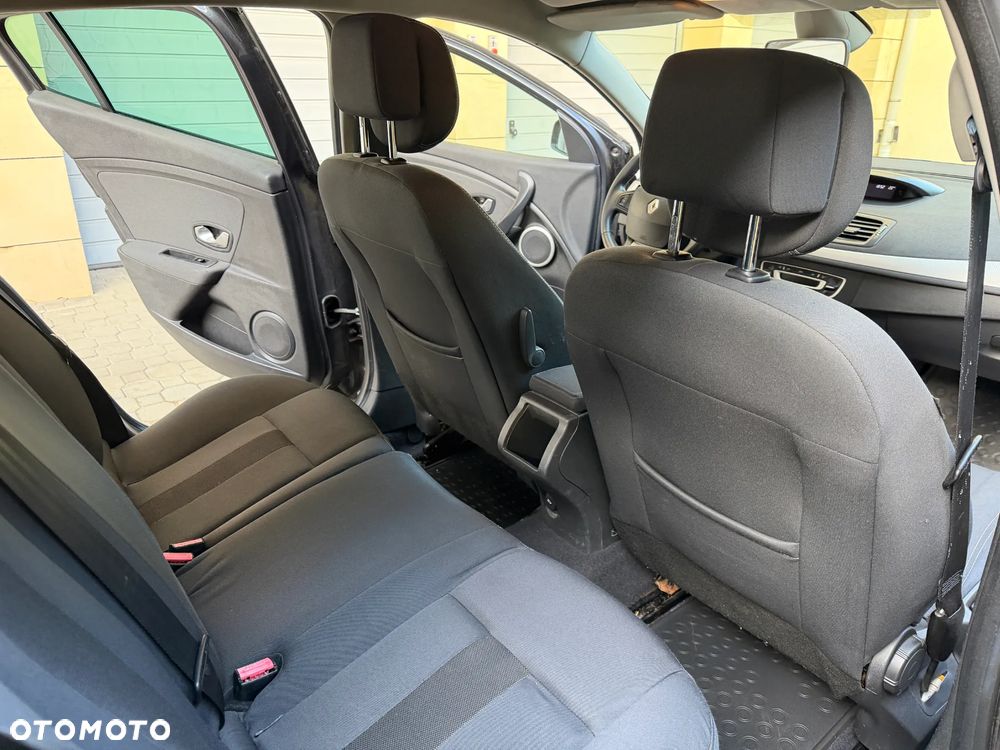 Renault Megane 1.6 16V Exception - 11