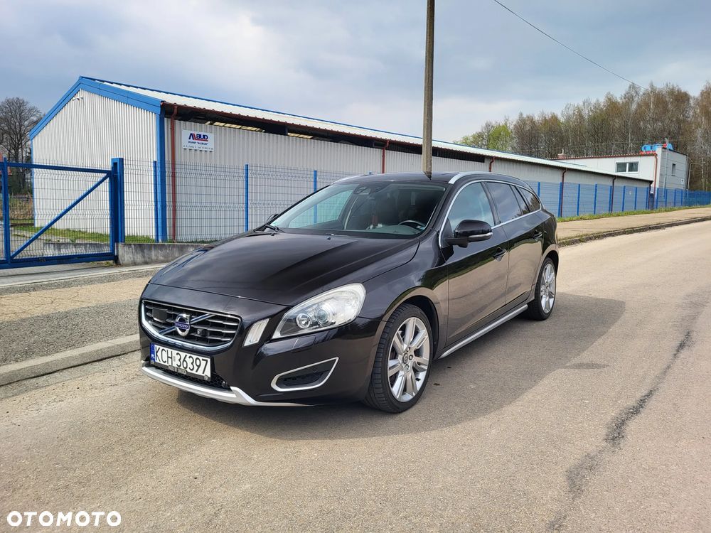 Volvo V60 D5 Geartronic Summum - 1