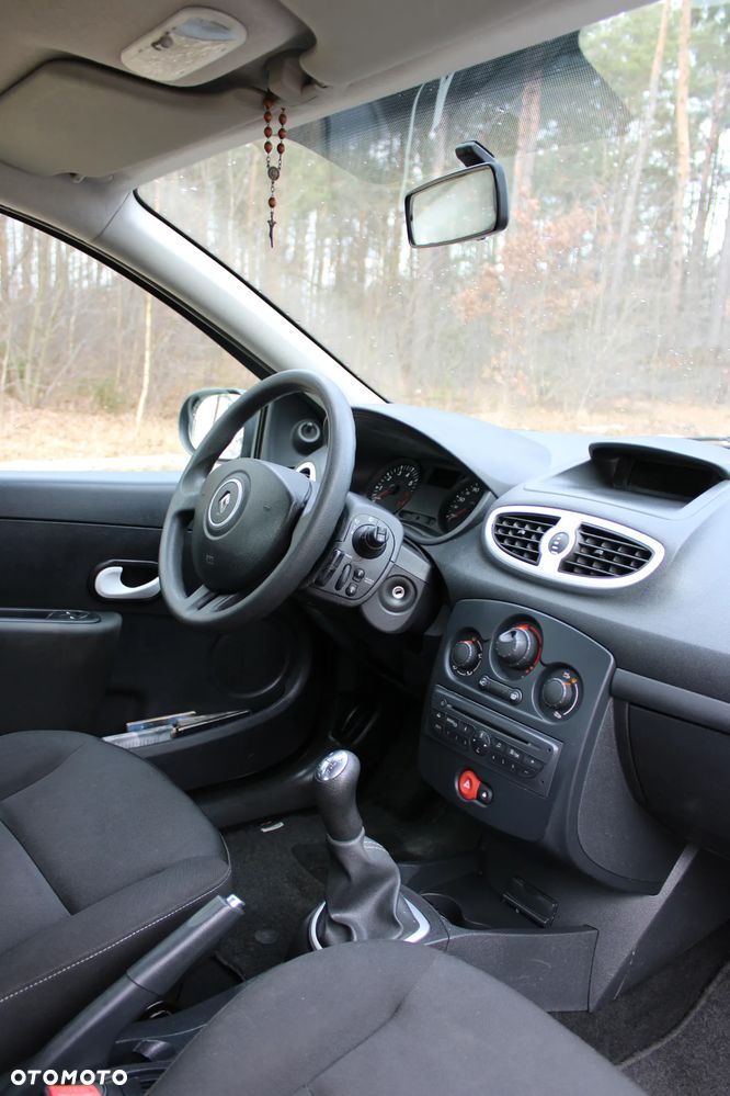 Renault Clio 1.2 16V 75 Yahoo - 4