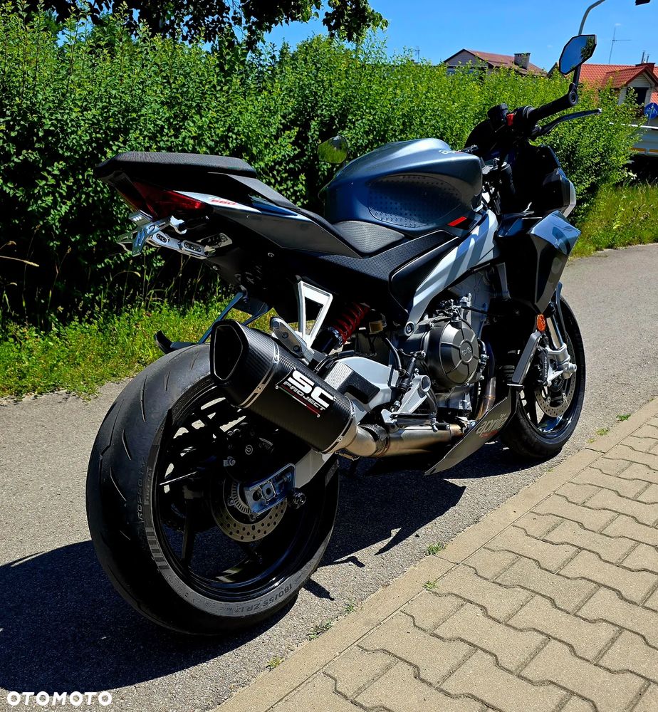 Aprilia Tuono - 8