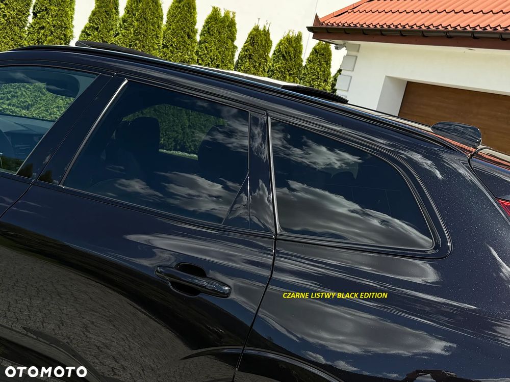 Volvo XC 60 B4 D AWD Plus Dark - 33