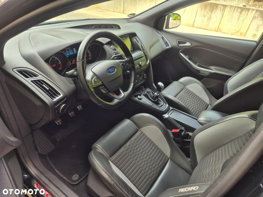 Ford Focus 2.0 TDCi ST mit Leder-Exclusiv-Paket - 15