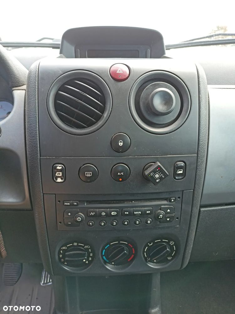 Peugeot Partner - 8